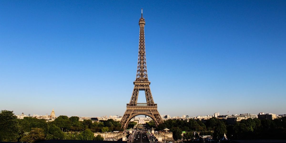 French CV Eiffel Tower featured